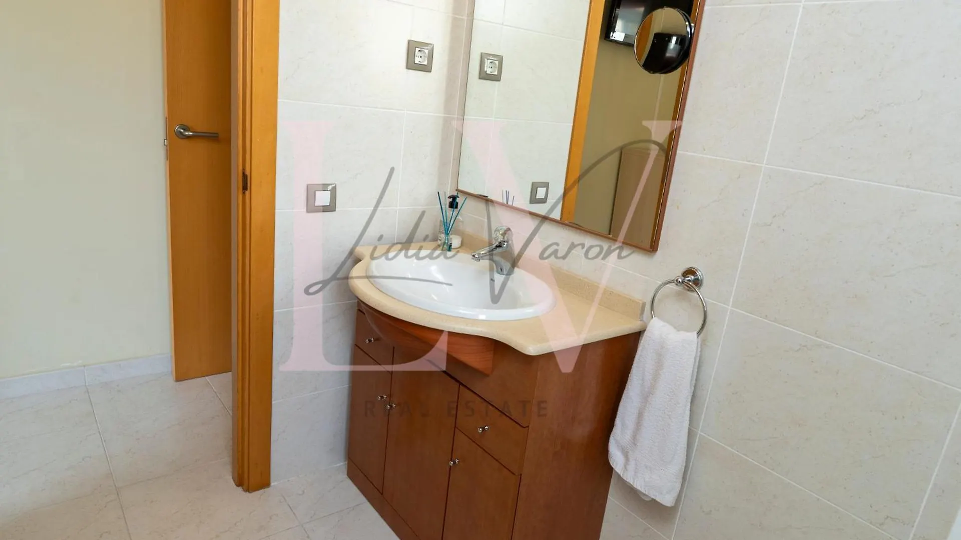 Lv Real Estate Maldivas III Daire La Pineda