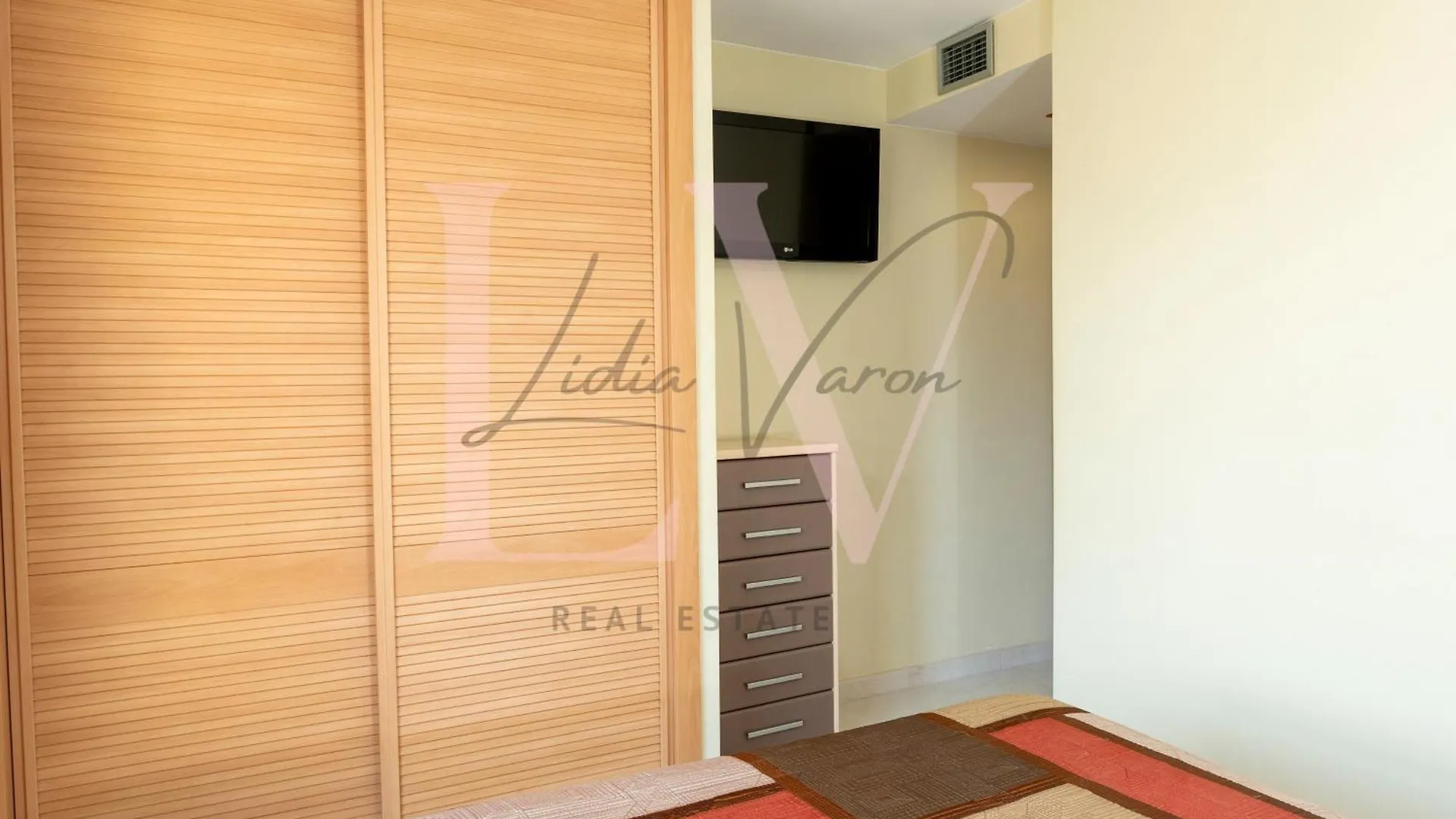 Lv Real Estate Maldivas III Daire La Pineda 0*,